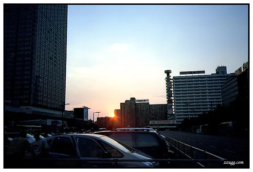 허름하고 음산한 골목과 웅장한 박물관섬의 대비 Berlin D+17, 18